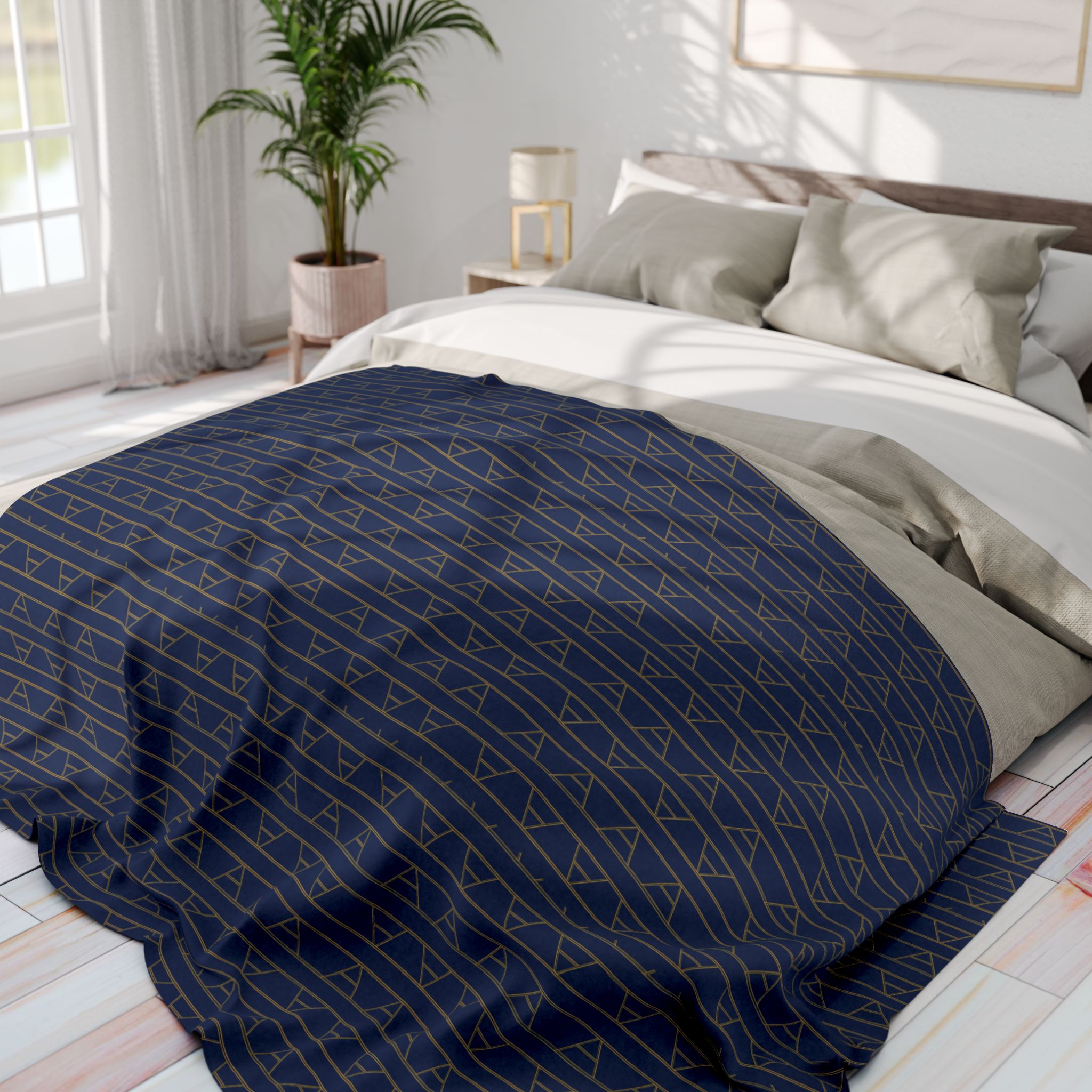 Kingston Arctic Fleece Blanket (in Blue) - Image 5