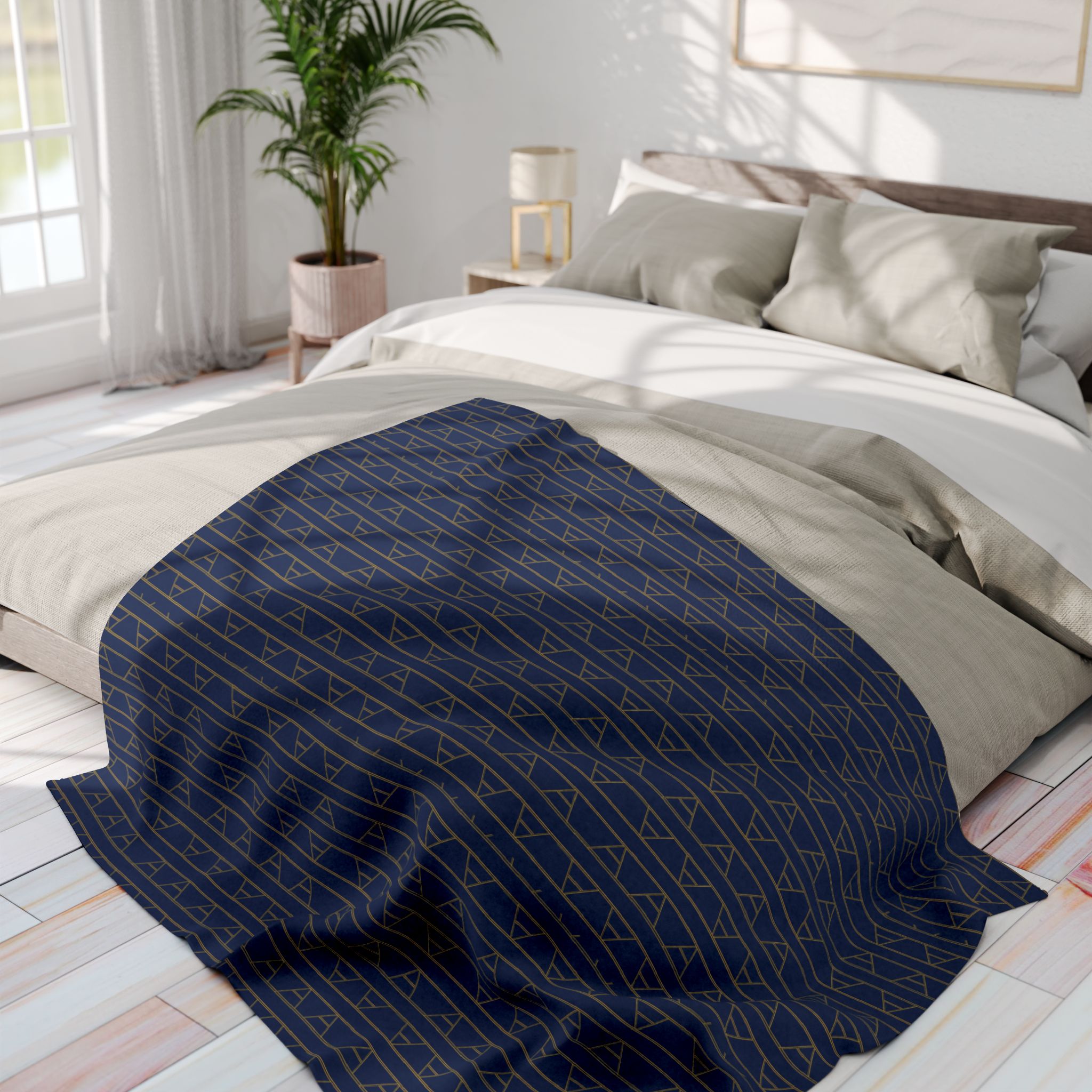 Kingston Arctic Fleece Blanket (in Blue) - Image 11