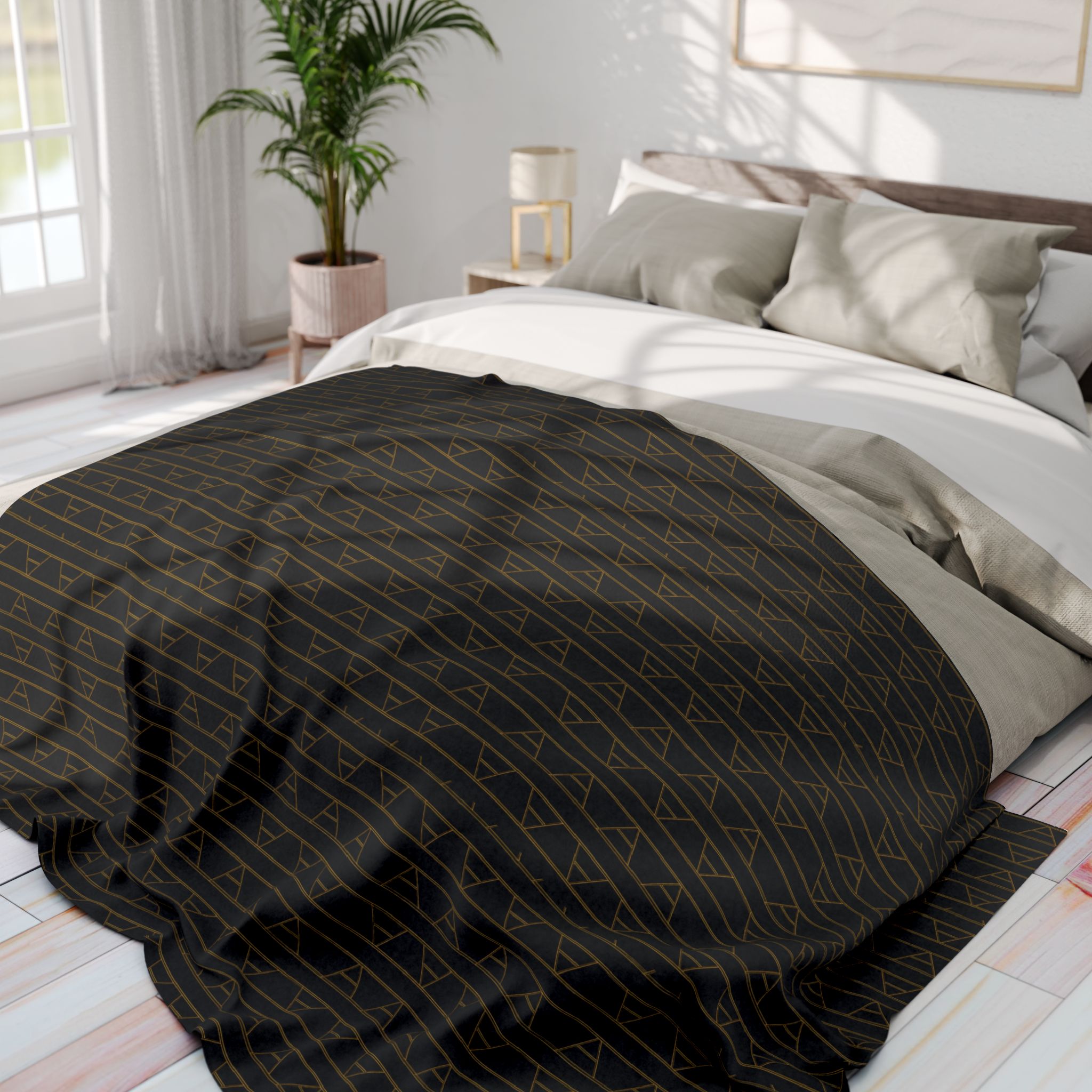 Kingston Arctic Fleece Blanket (in Black) - Image 5