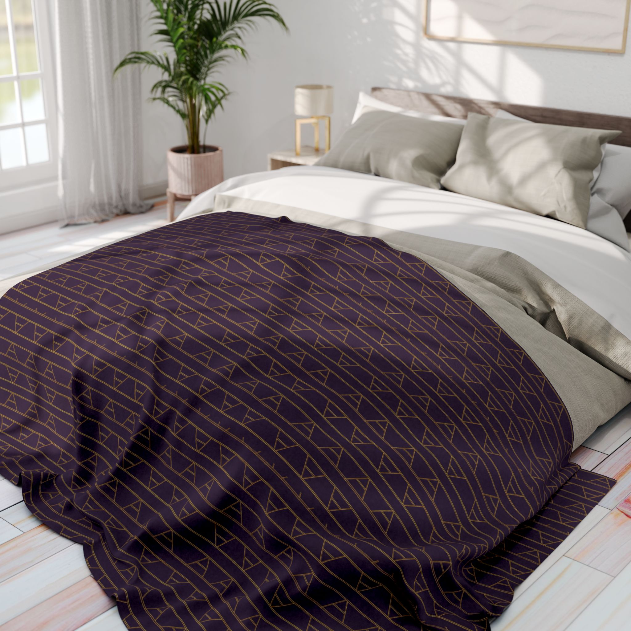 Kingston Arctic Fleece Blanket (in Purple) - Image 5